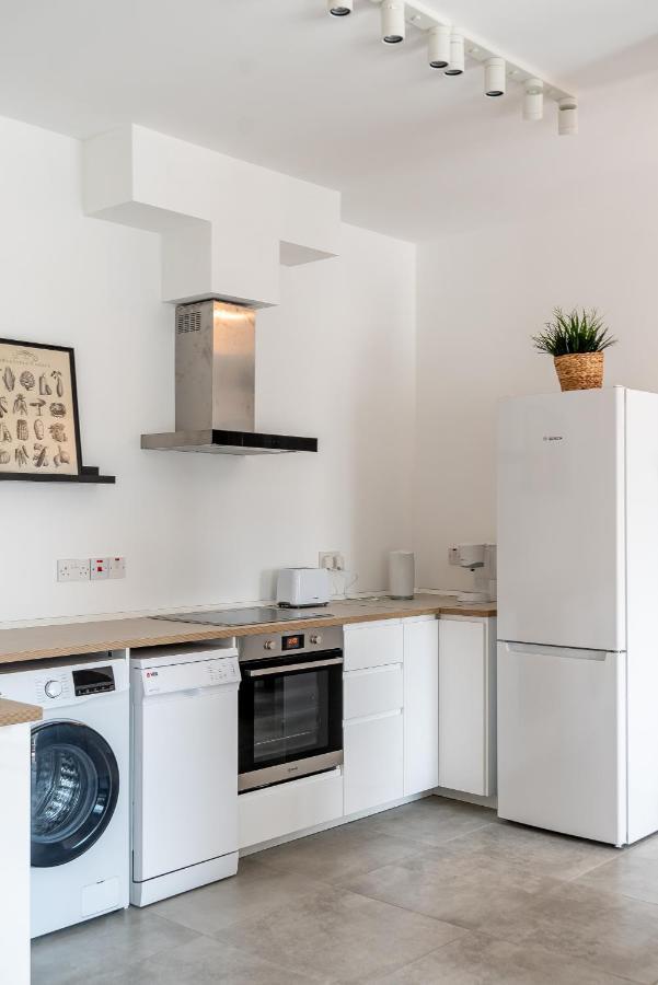 Kition City Apartments - Central Location Ларнака Екстер'єр фото