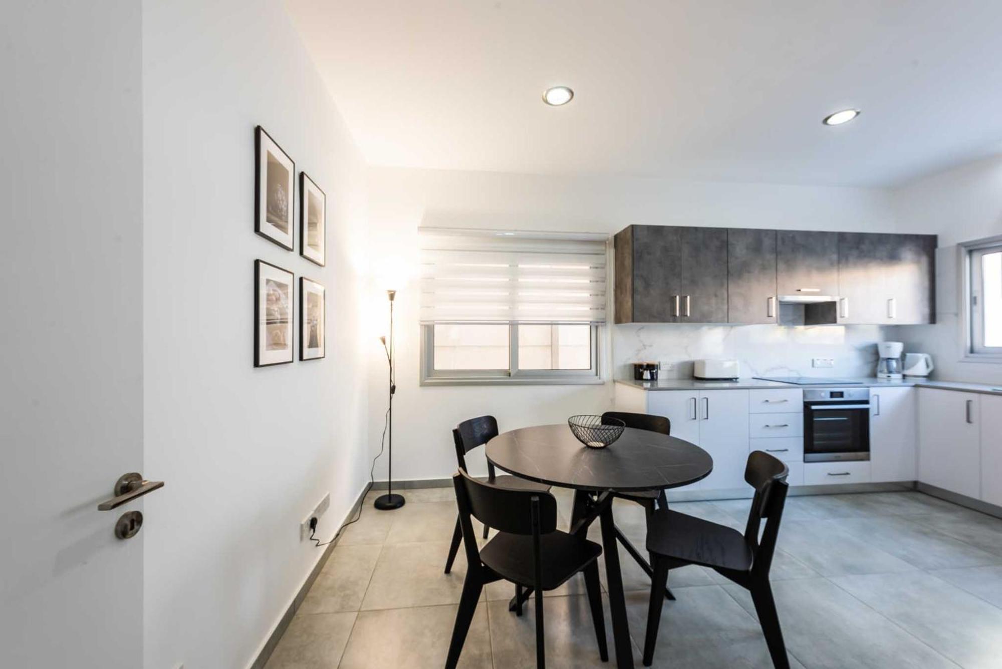 Kition City Apartments - Central Location Ларнака Екстер'єр фото