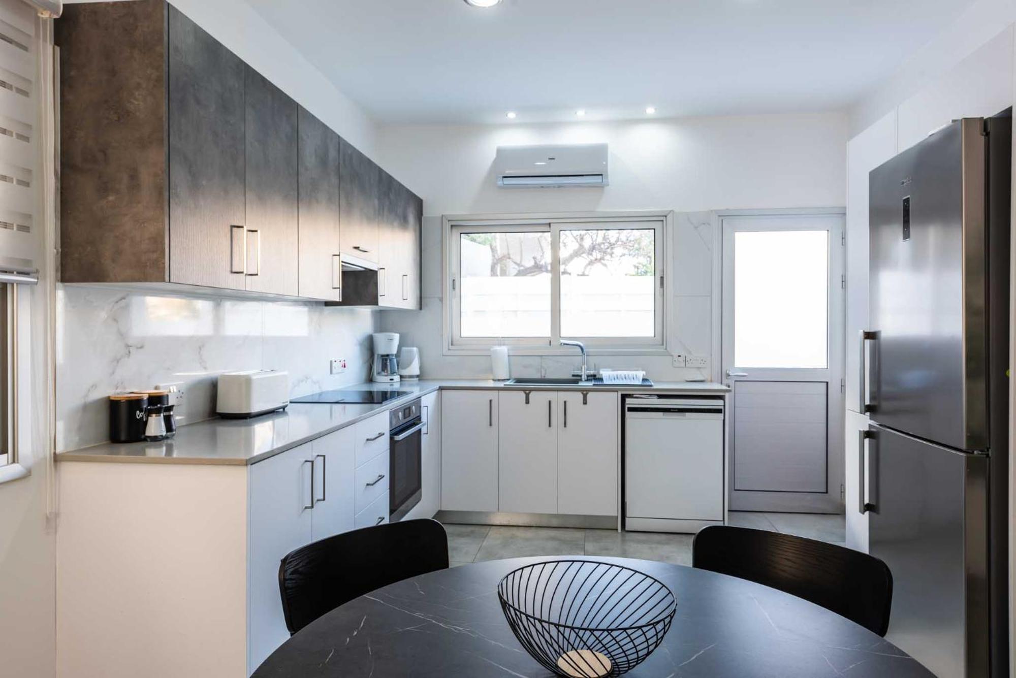 Kition City Apartments - Central Location Ларнака Екстер'єр фото